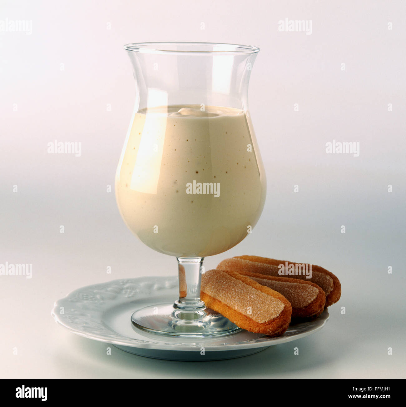 Zabaglione italian dessert hi-res stock photography and images - Alamy