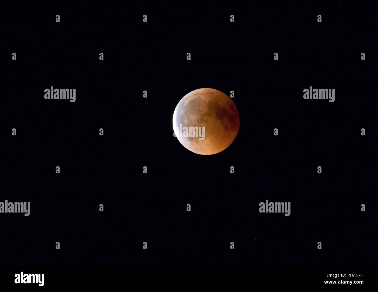 Blood moon total lunar eclipse hi-res stock photography and images - Alamy