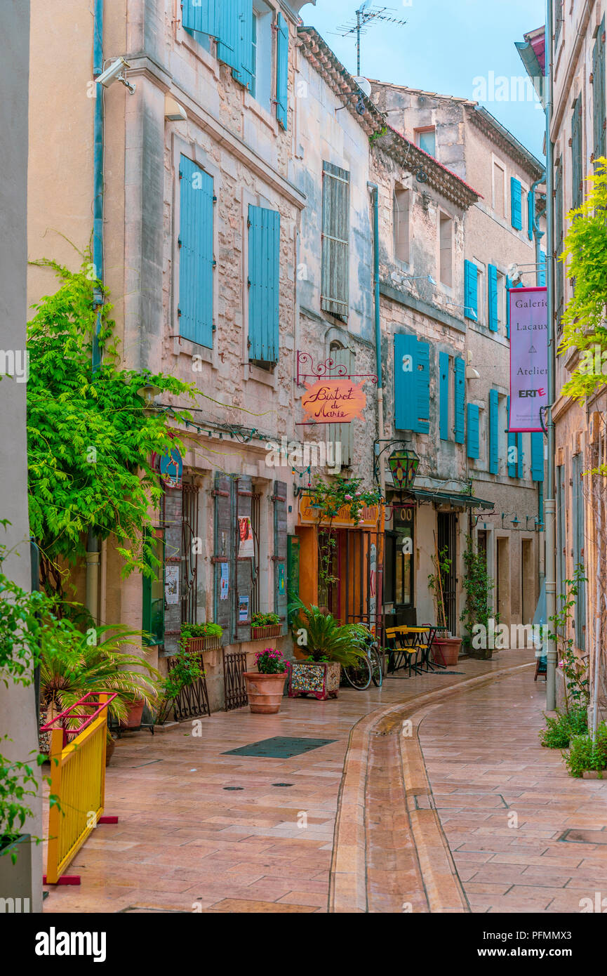 Alley in the center, Saint-Remy-de-Provence, Provence-Alpes-Cote d'Azur, France Stock Photo