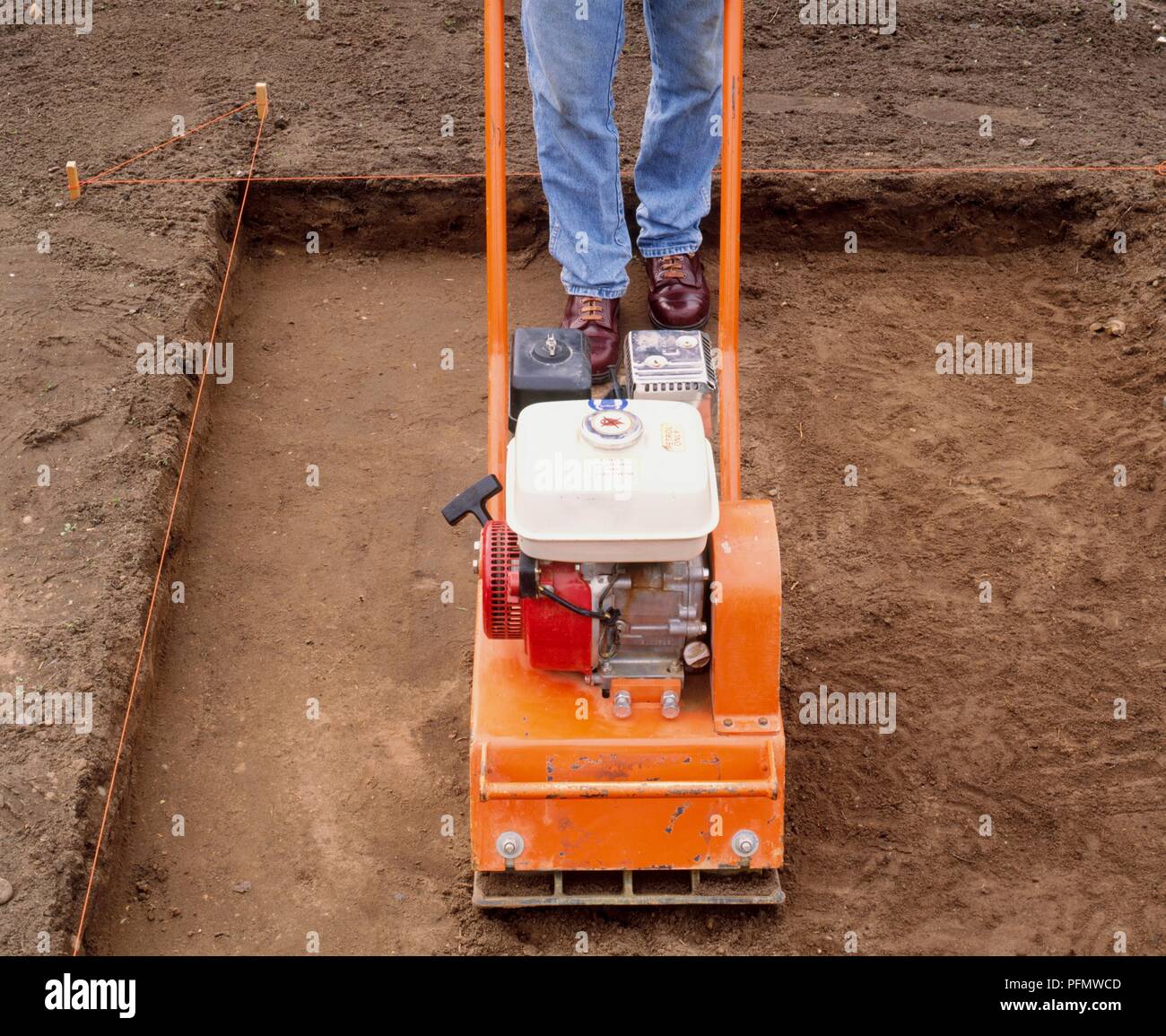 Sub cheap base compactor
