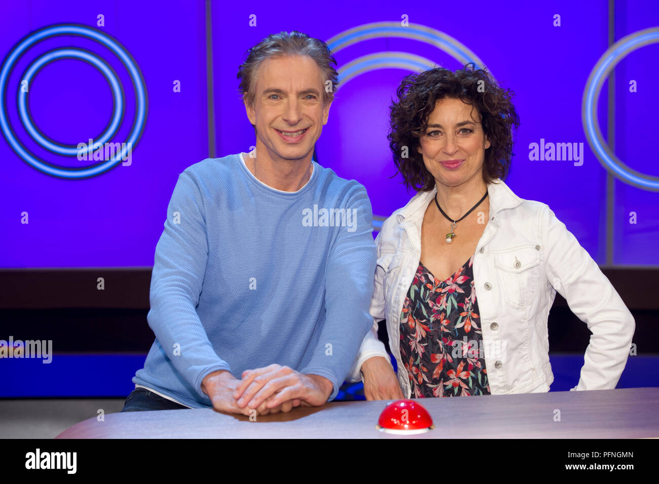 Cologne, Deutschland. 22nd June, 2018. From left: Ingolf LUECK, LÃ ck, Germany, presenter, actor, Isabell VARELL, Germany, actress, presenter, guest on the show 'Dingsda', television program, recorded on 22.06.2018 in Koeln, Â | usage worldwide Credit: dpa/Alamy Live News Stock Photo