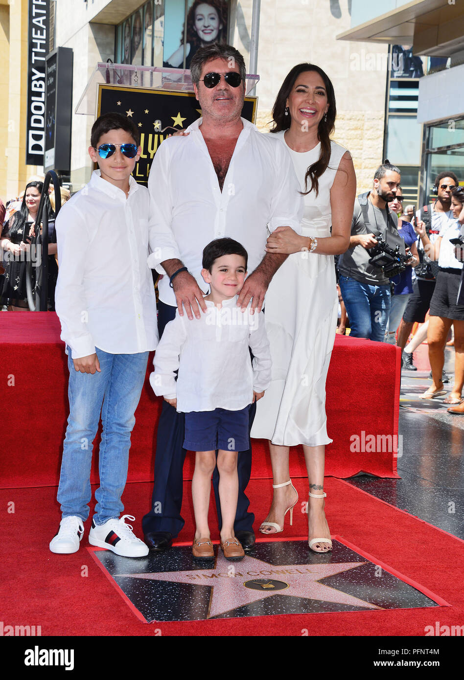 Simon cowell star 017 lauren silverman hi-res stock photography and ...