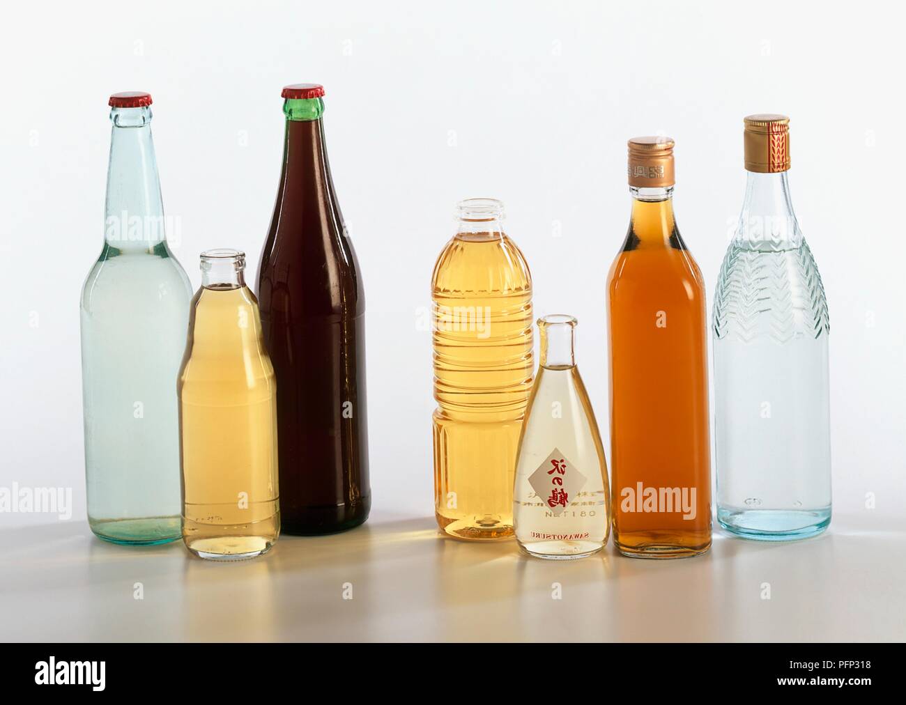 Bottle of distilled malt vinegar hires stock photography and images