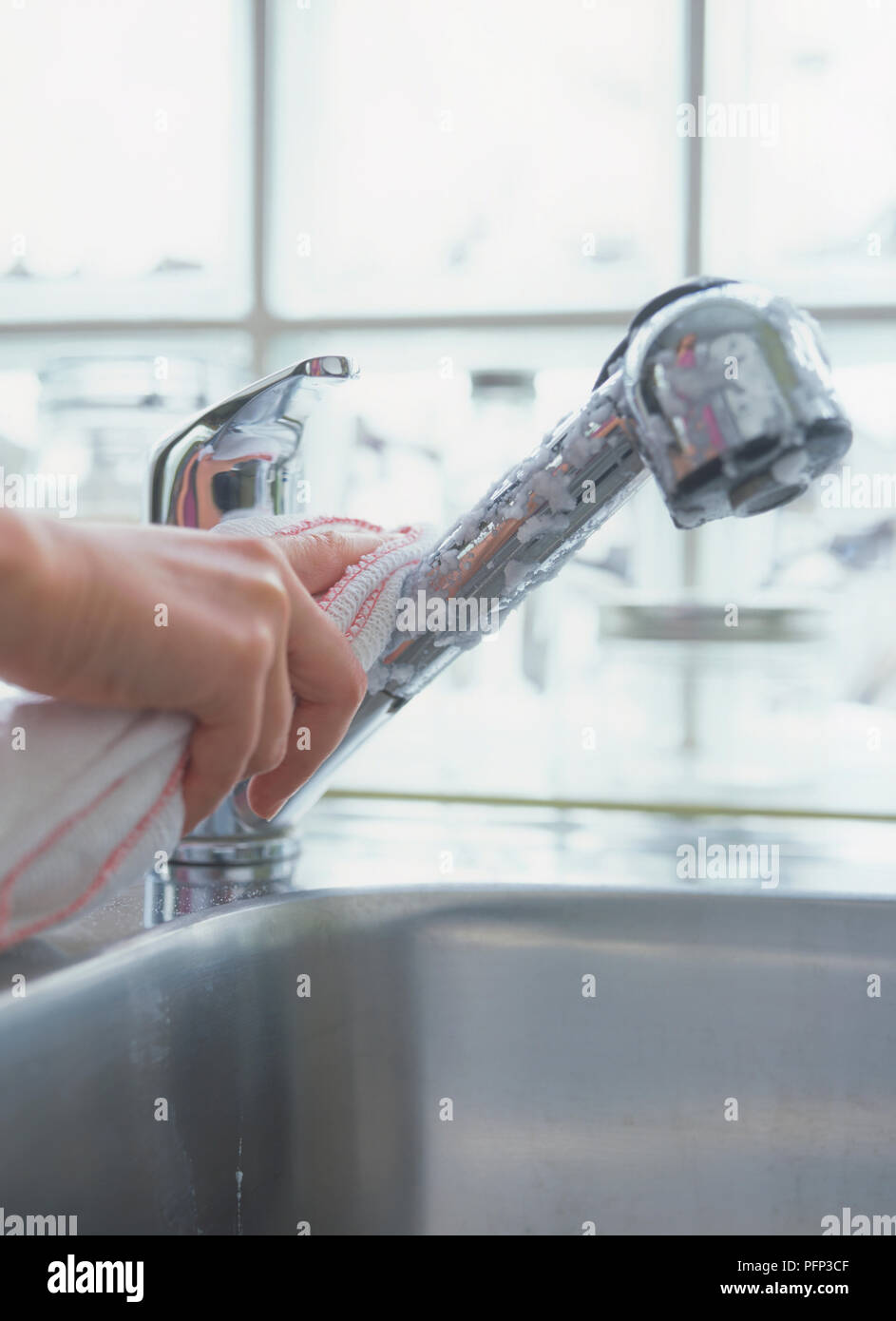 baking soda paste cleaning sink faucet