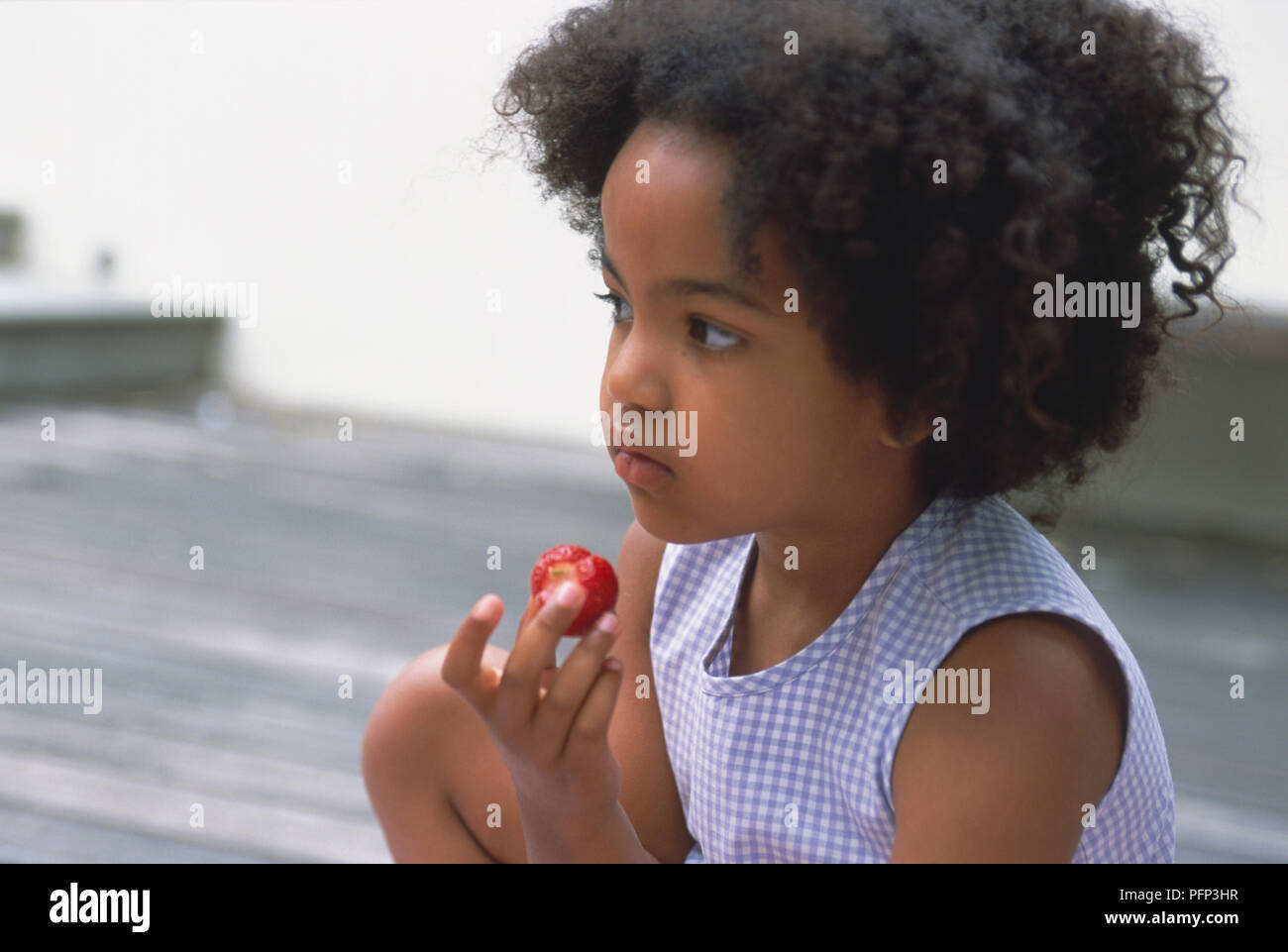 Dark curly hair hi-res stock photography and images - Alamy