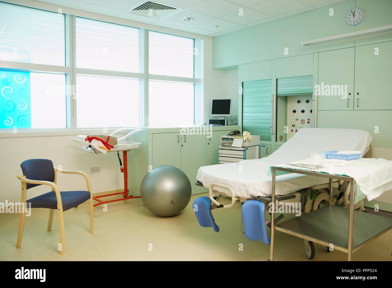 Maternity ward uk hires stock photography and images Alamy