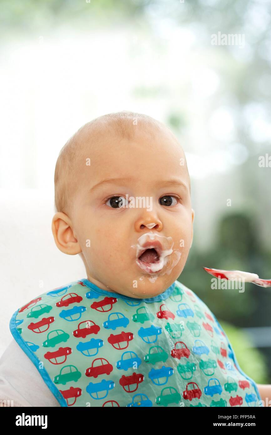 baby in a bib