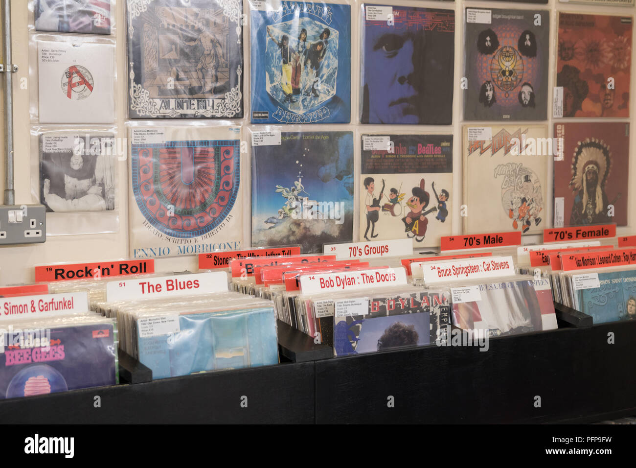 Vinyl centre hires stock photography and images Alamy