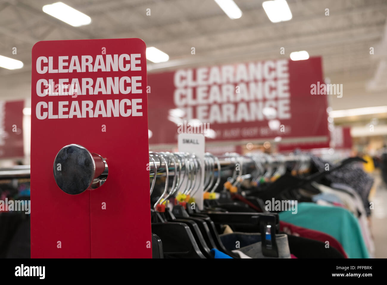 Clearance sale clothing hi-res stock photography and images - Alamy