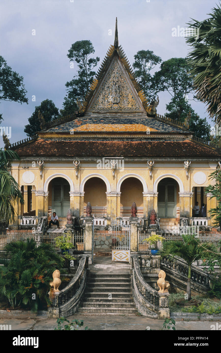 Vietnam, Tra Vinh, Chua Ong Met (Ong Met Pagoda), facade of Khmer style
