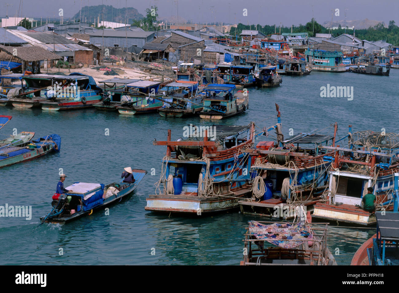 Vietnam, Mekong Delta, Ha Tien, fishing boats in harbour of crowded