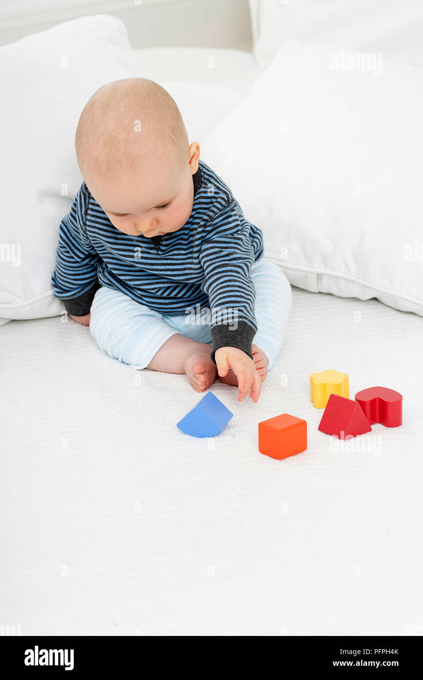 Propped up bed hires stock photography and images Alamy