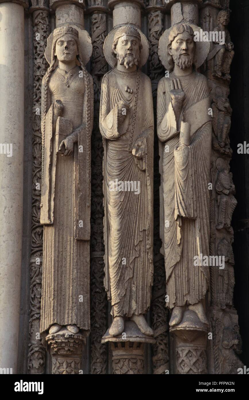 France, Chartres, Chartres Cathedral, statues on portal representing figures from Old Testament Stock Photo