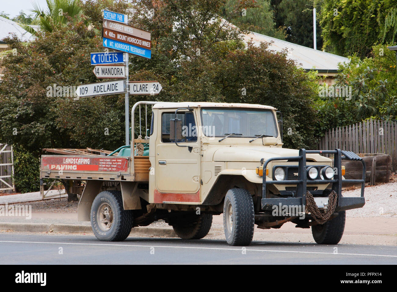 Australia, Auburn, pick-up truck parked near signpost Stock Photo