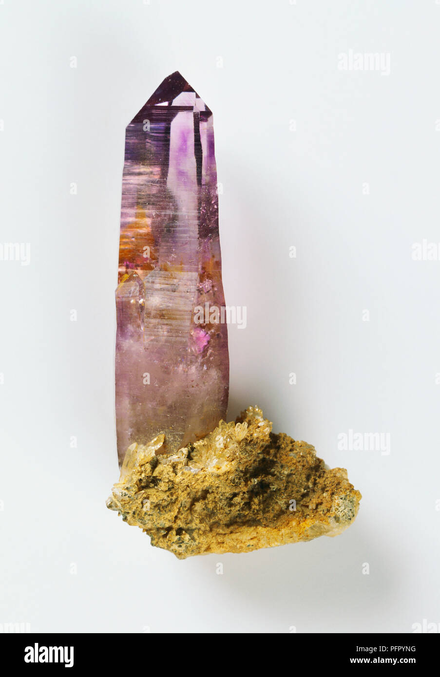 Crystal prismatic hires stock photography and images Alamy