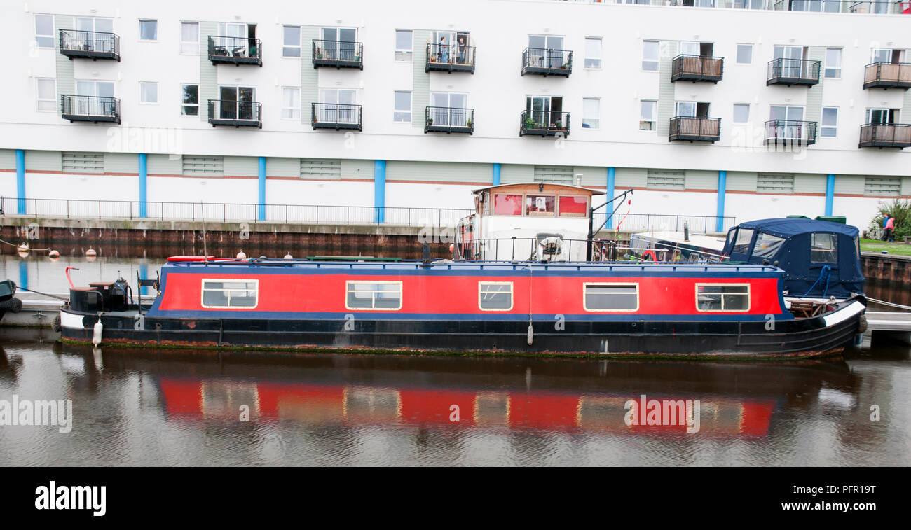 Great Britain, England, Kent, Gravesend, red canal boat Stock Photo