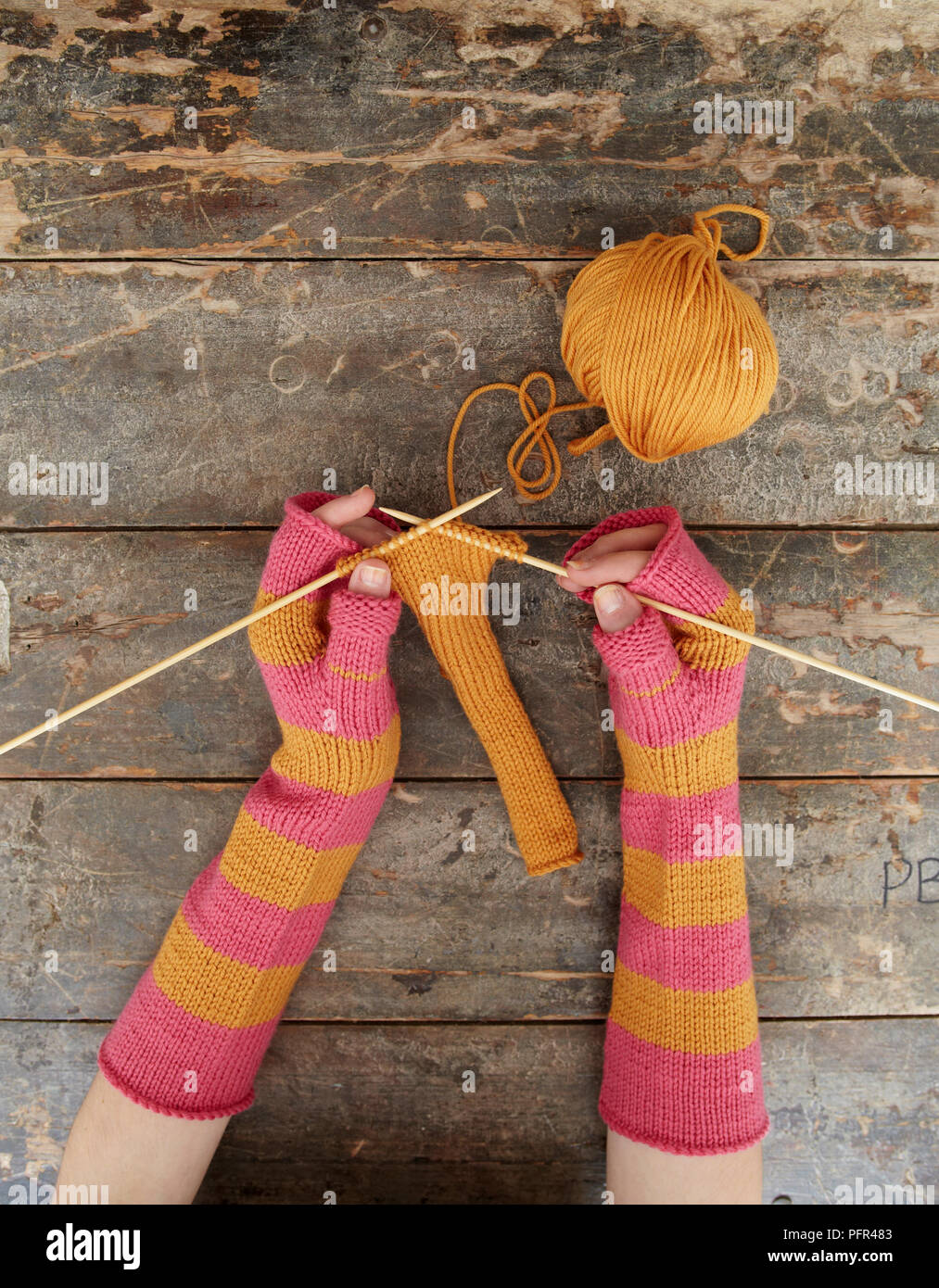 Arm warmers hi-res stock photography and images - Alamy