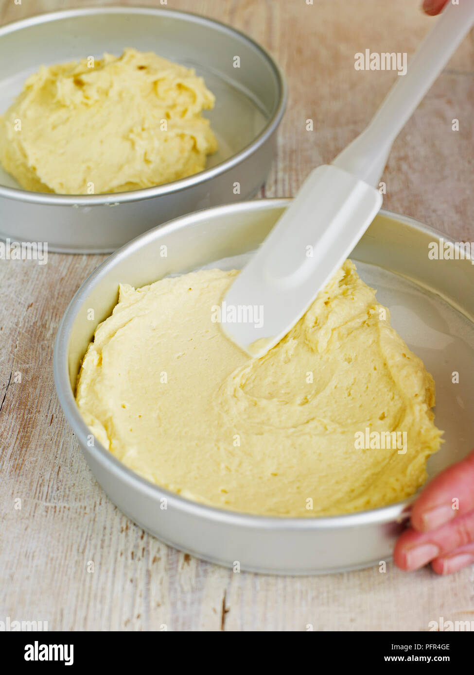 Mixture cake tins hires stock photography and images Alamy