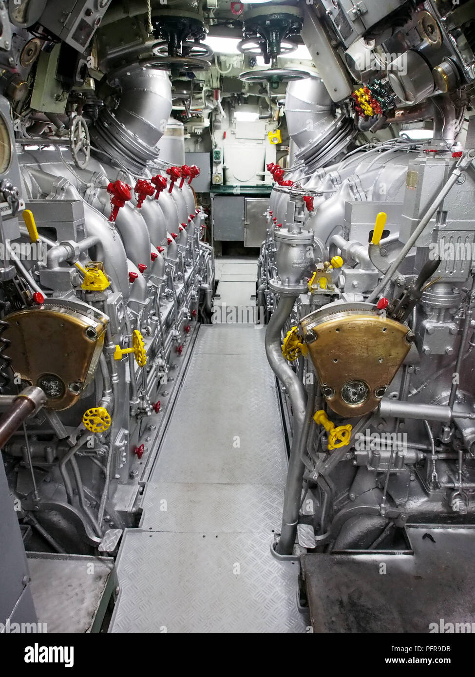 General Motors 278A diesel engines of the BAP Abtao (SS42) submarine of the Peruvian Navy. The