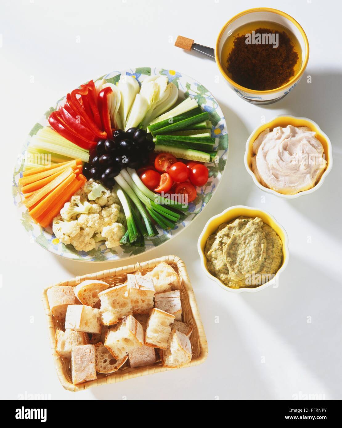 Crudites And Dips High Resolution Stock Photography And Images Alamy Crudites And Dips High Resolution Stock Photography And Images Alamy