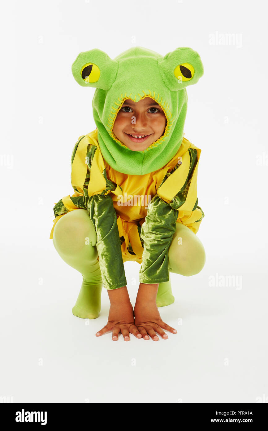 Green yellow costume hi-res stock photography and images - Alamy