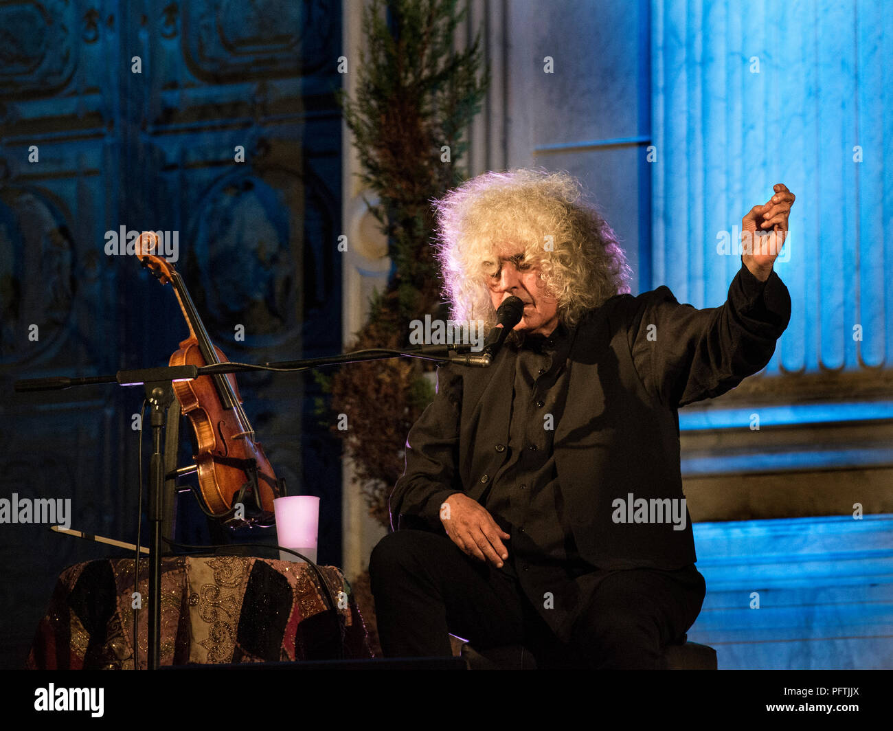 Angelo Branduardi High Resolution Stock Photography and Images - Alamy