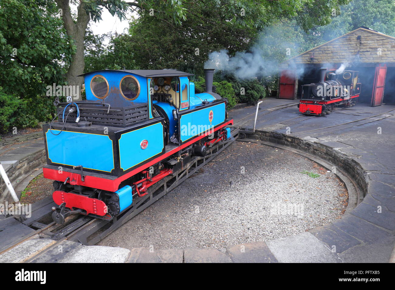Blue steam train hires stock photography and images Alamy