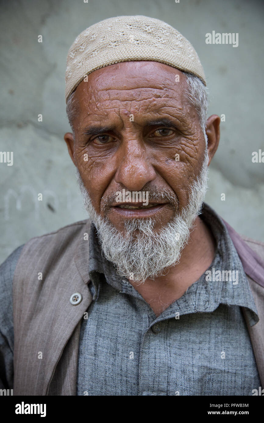India village man hi-res stock photography and images - Alamy