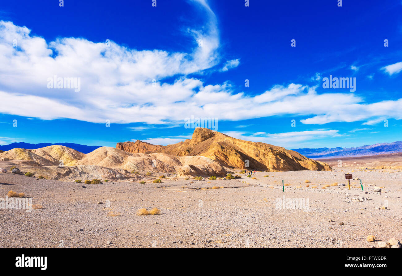 Landscape view scenic valley hi-res stock photography and images - Alamy