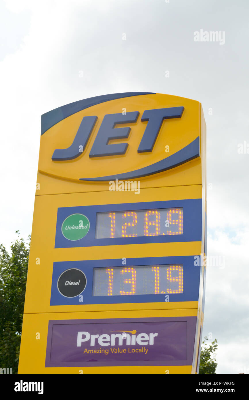 Jet service station sign with fuel prices hires stock photography and