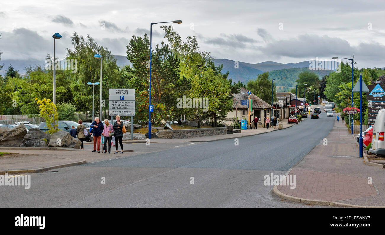 Aviemore street hires stock photography and images Alamy
