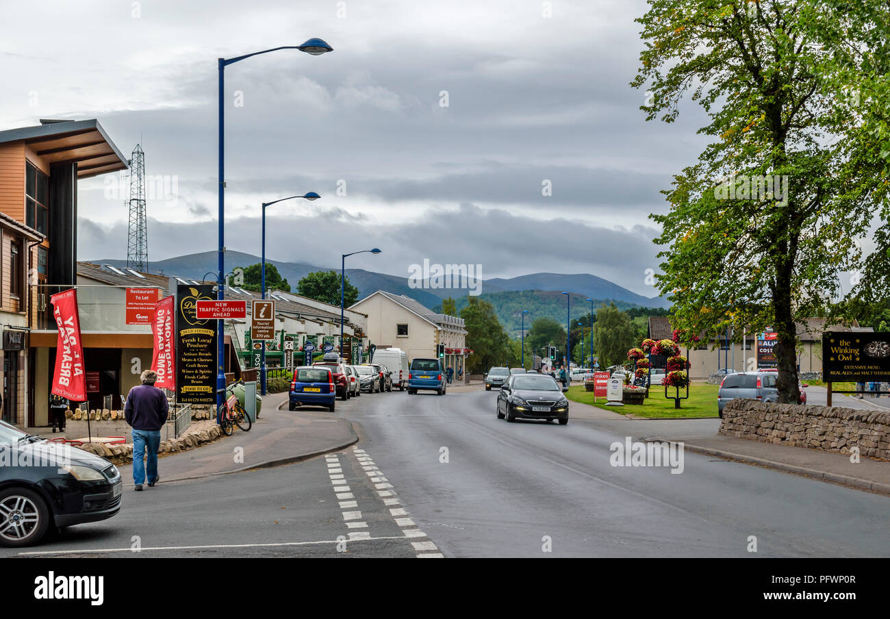 AVIEMORE HIGHLANDS SCOTLAND THE MAIN STREET SHOPS AND SIGNS Stock Photo