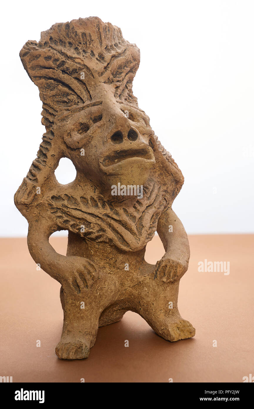 Unidentified pre-Columbian figurine, found near the mouth of the Misantla river, Veracruz, Mexico. Could be Olmec, Totonac, Huastec or Chichimeca Stock Photo