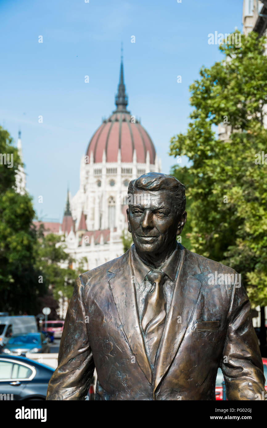 Ronald Reagan Statue Budapest Stock Photo