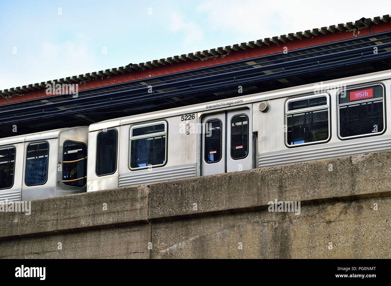 Chicago, Illinois, USA. A CTA Red Line elevated train (L train) stopping at  Loyola rapid transit station. The station is named for Loyola University  Stock Photo - Alamy