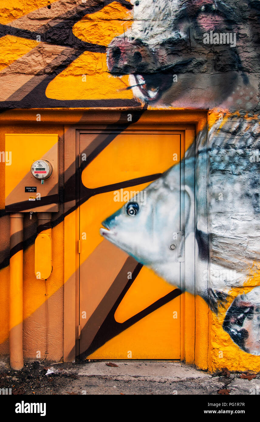 Artists painting mural wall hires stock photography and images Alamy