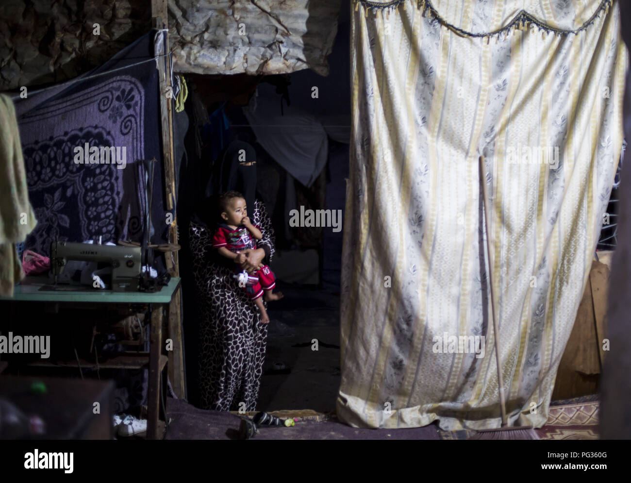 Gaza City, The Gaza Strip, Gaza. 22nd Aug, 2018. A Palestinian woman ...