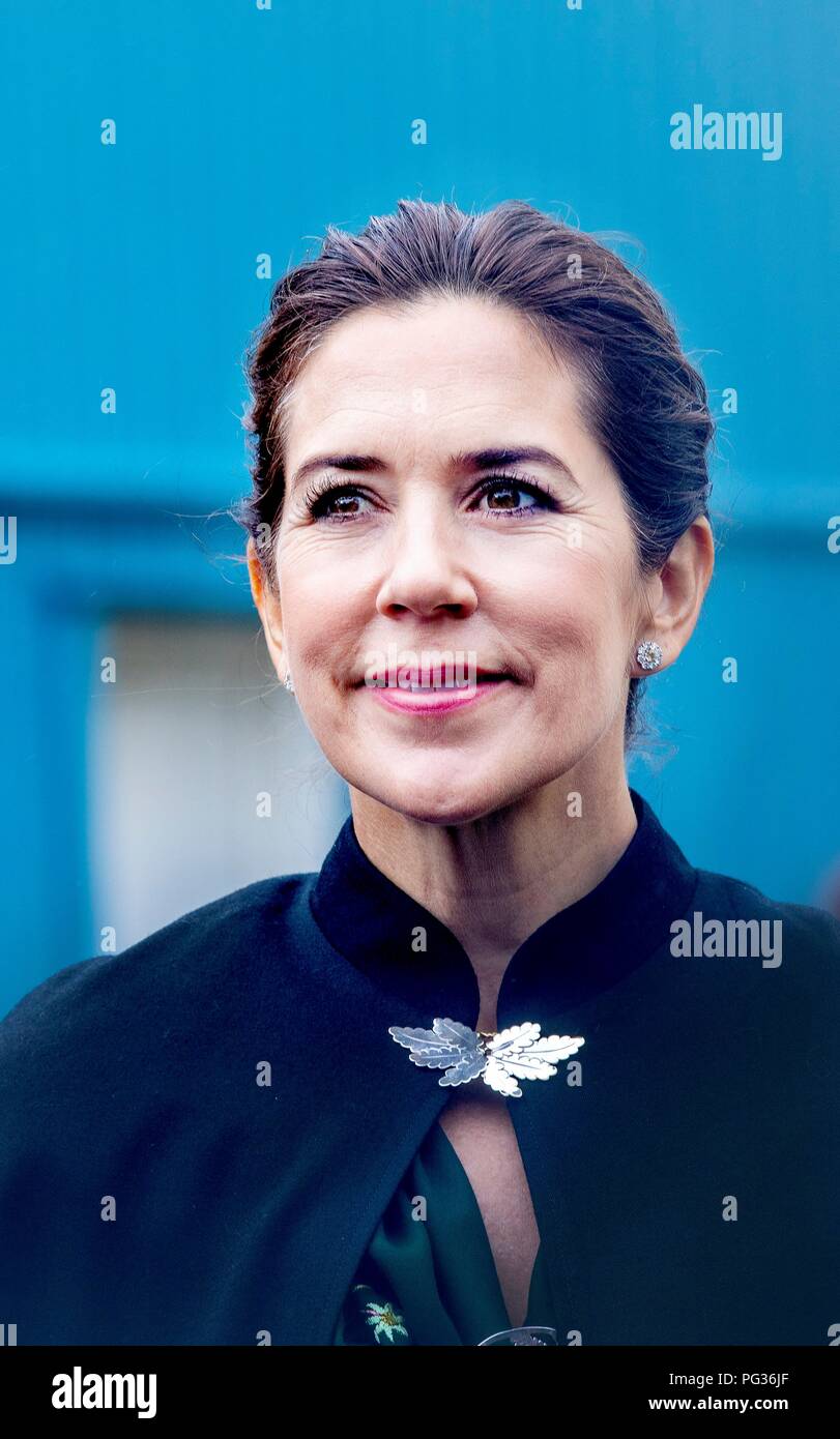 Torshavn, Faroe Islands, Denmark. 23rd Aug, 2018. Crown Princess Mary of Denmark at Torshavn, on August 23, 2018, to visit the school ? Argjahamri, on the 1st of the 4 days visit to the Faroe Islands Photo : Albert Nieboer/ Netherlands OUT/Point de Vue OUT | Credit: dpa/Alamy Live News Stock Photo