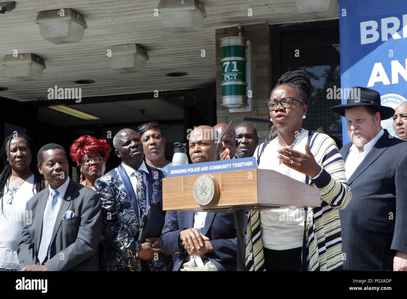 Brooklyn, NY, USA. 23rd Aug, 2018. New York City Mayor Bill De Blasio along with Brooklyn Borough President Eric Adams, New York City Council Member Alicka Ampry-Samuel, NYPD Chief of Patrol, Rodney Harrison along with several community leaders announce plan to redesign the entrance and waiting areas of four Brooklyn Precincts (71st, 73rd, 75th and 77th precincts) on August 23, 2018 in the Crown Heights section of Brooklyn, New York. Credit: Mpi43/Media Punch/Alamy Live News Stock Photo
