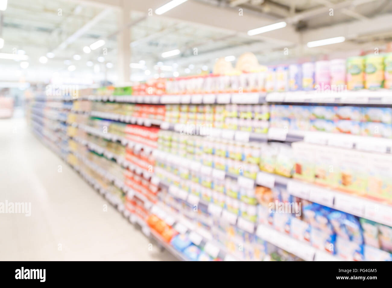 Blur shopping mall hi-res stock photography and images - Alamy