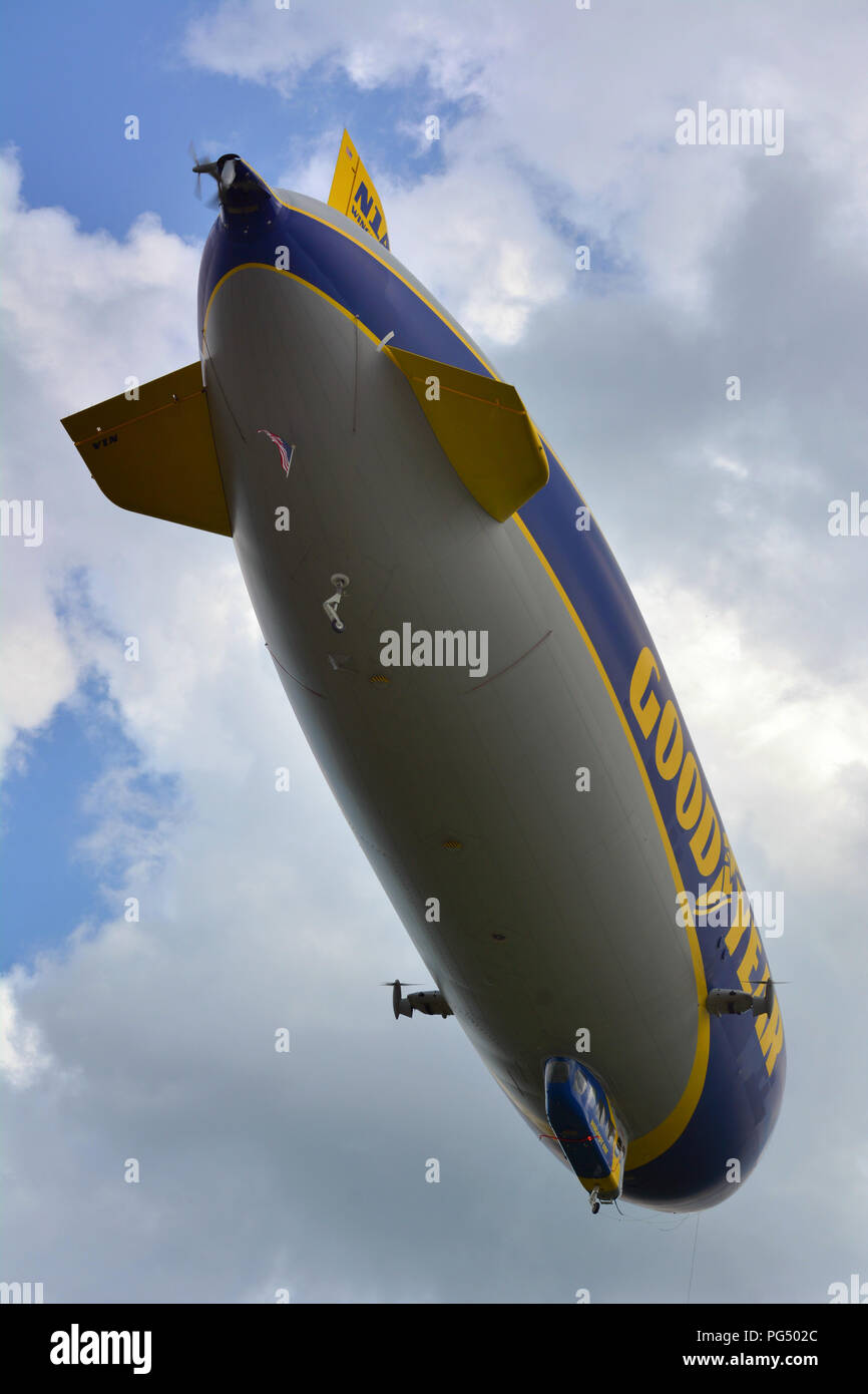 Goodyear blimp ride hires stock photography and images Alamy