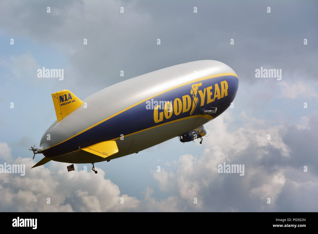 Goodyear blimp ride hires stock photography and images Alamy