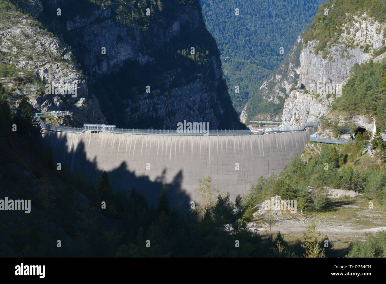 the Vajont dam in the Vajont Valley, famous for the great tragedy of 9 October 1963 that caused over 2000 victims in the province of Belluno Stock Photo