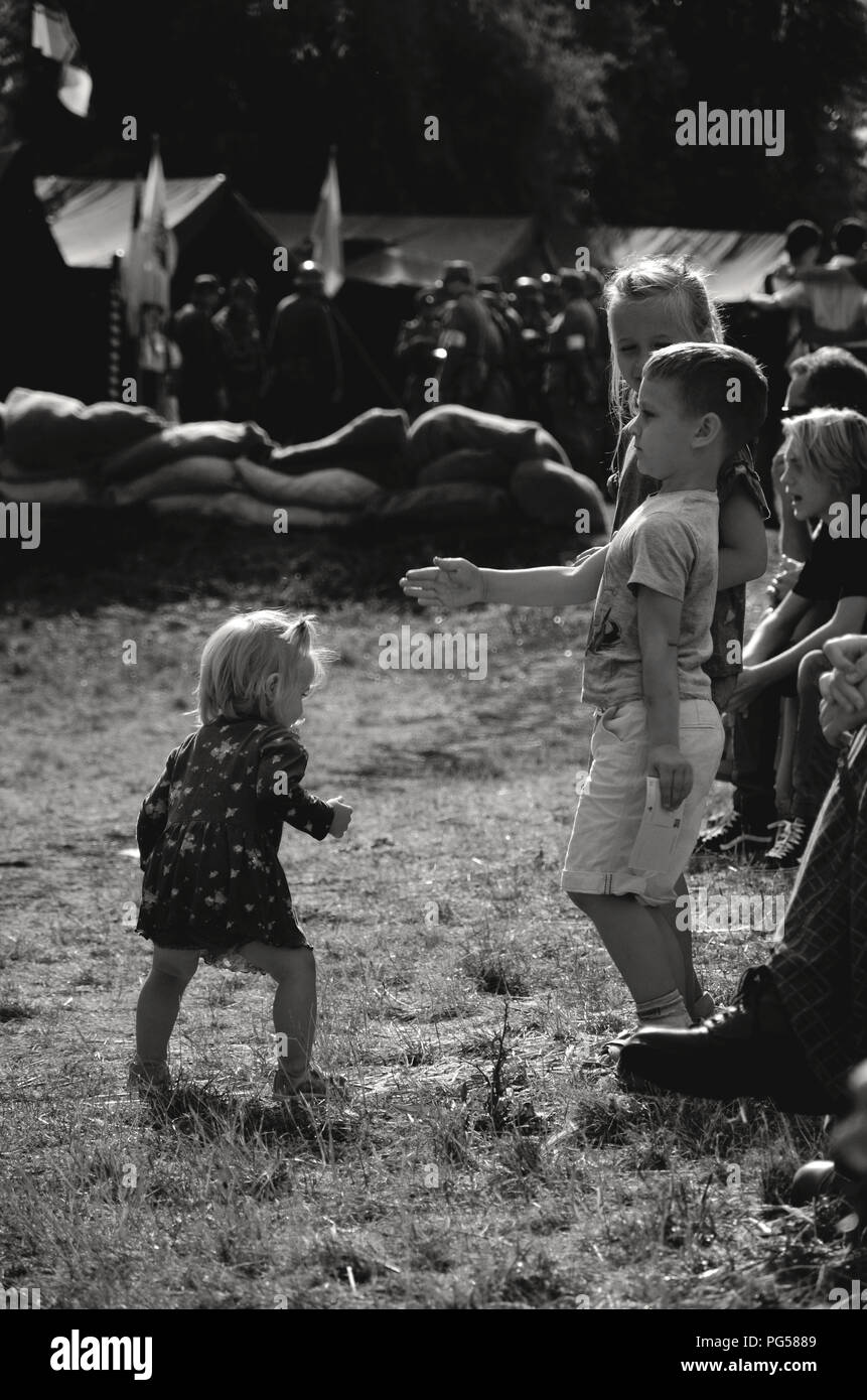 Vintage black and white kids hi-res stock photography and images - Alamy