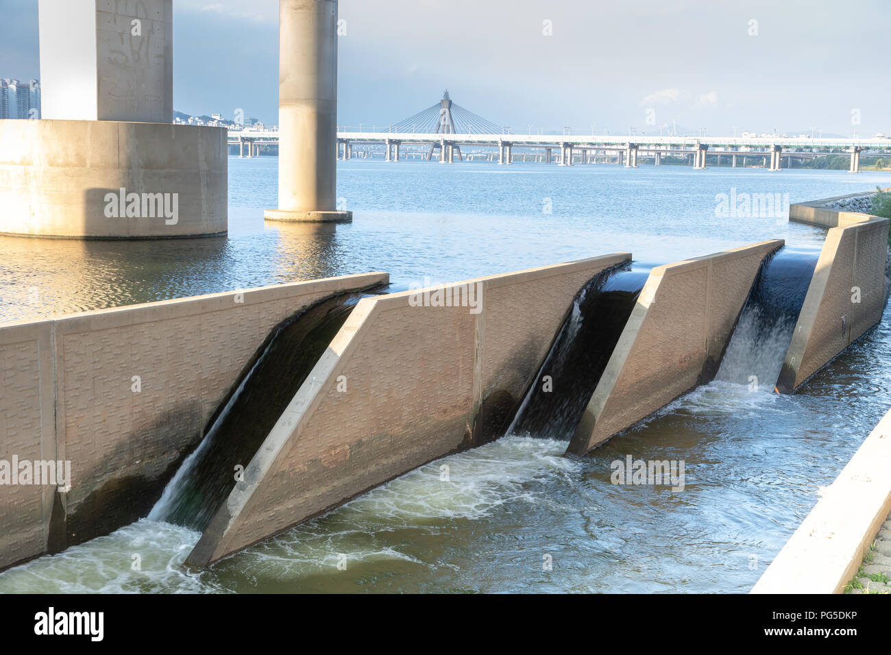 Small structures separate Han river into several streams under the Jamsil, bridge, Seoul, Korea Stock Photo