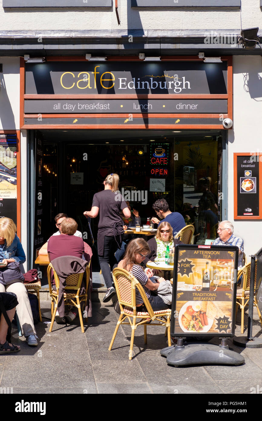 Edinburgh royal mile cafe hires stock photography and images Alamy