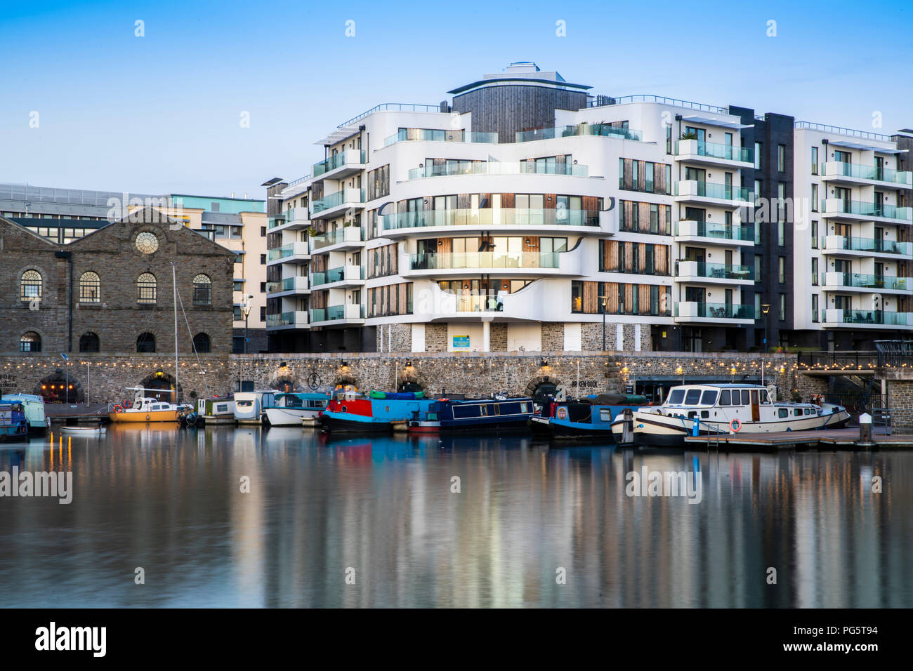 Homes and flats in the Bristol harbourside area in the evening Stock Photo  - Alamy