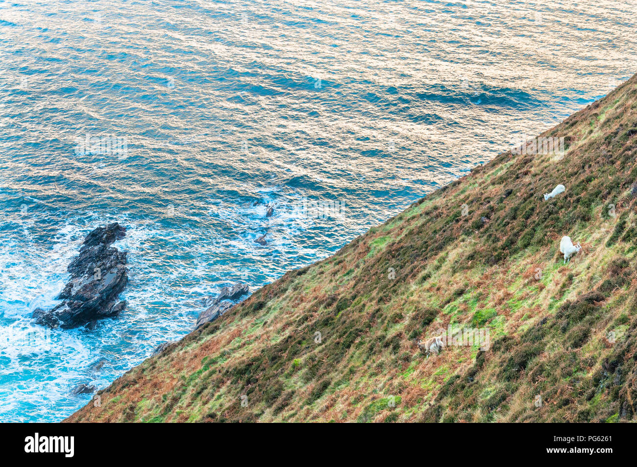Steep incline side view hi-res stock photography and images - Alamy