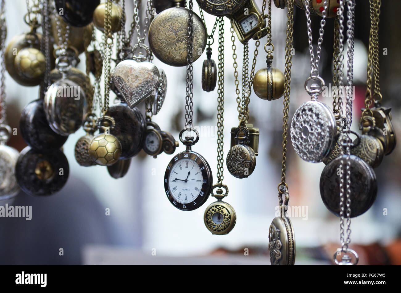 Antiquepocketwatch hires stock photography and images Alamy
