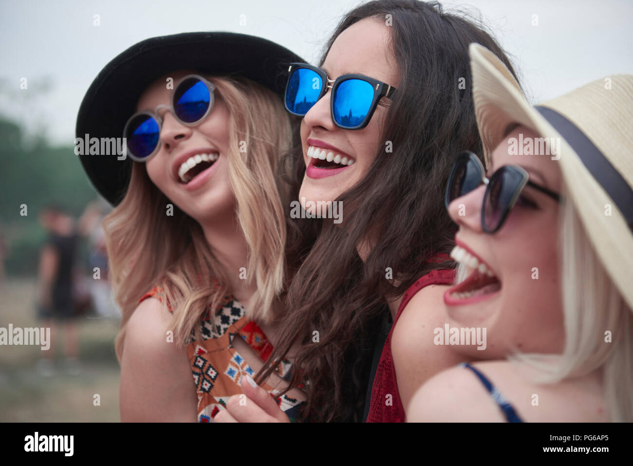 Happy girls hi-res stock photography and images - Alamy